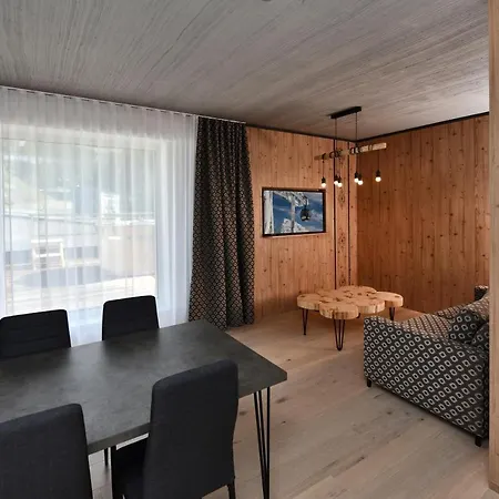 Tri Sestry Jasna Hotel apartamentowy