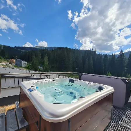 Tri Sestry Jasna Hotel apartamentowy