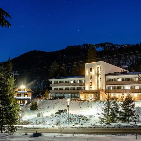 Tri Sestry Jasna Hotel apartamentowy Dolina Demianowska