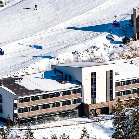 Tri Sestry Jasna Hotel apartamentowy
