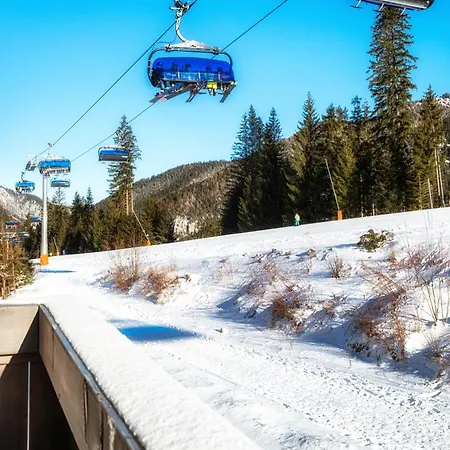 Tri Sestry Jasna * ديمانوفْشكا دولِنا